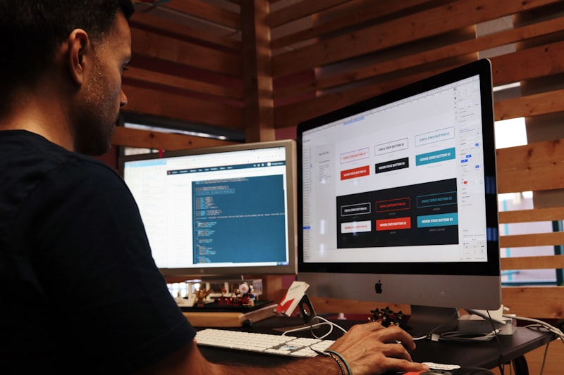 Pull-Up Retractable Banners (850 x 2000mm)